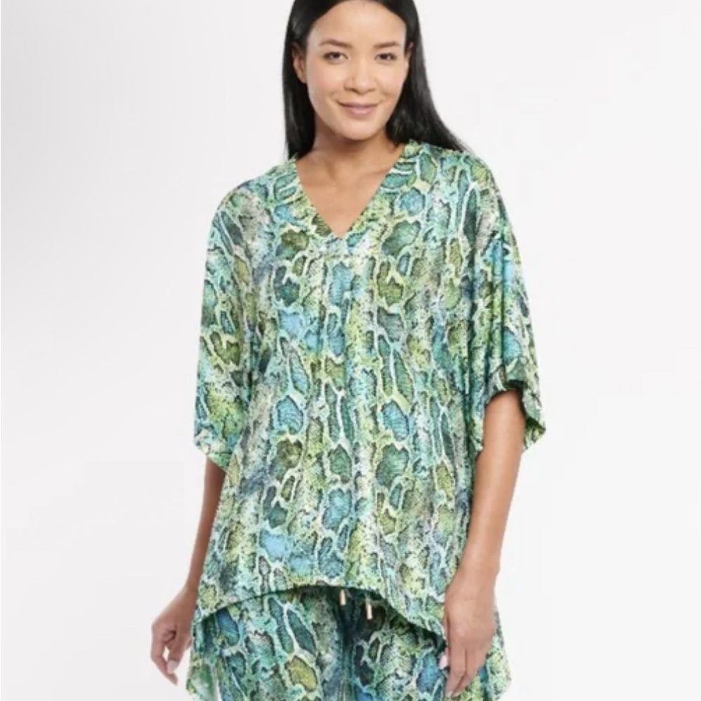Coldesina Plus size Green and Blue Snake Print Top 1X